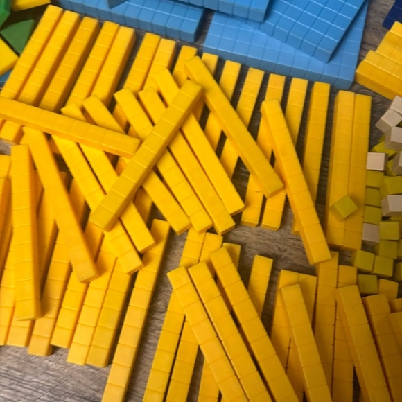 Math Manipulative Base Ten Counting Blocks, Plastic Geometric Tiles & Color Link - Picture 8 of 12